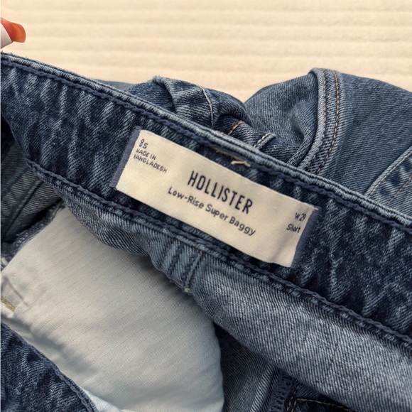 Hollister Women's Flare Jeans in Classic Blue - Picture 5 of 5